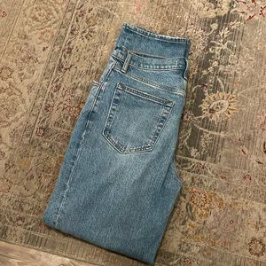 Abercrombie and Fitch Curve Love 90s ultra High Rise Straight Jeans, medium blue
